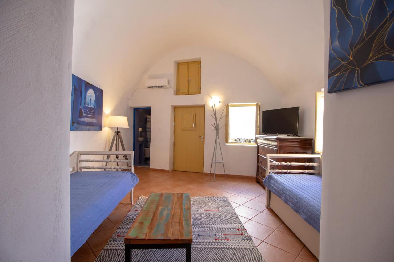 Villa Ariadni Cave Houses In Oia Exterior photo